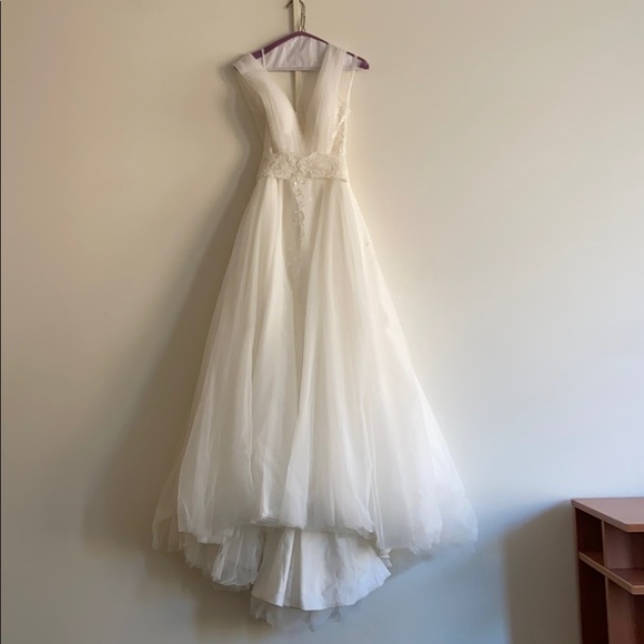 Wedding dress - Picture 7 of 8